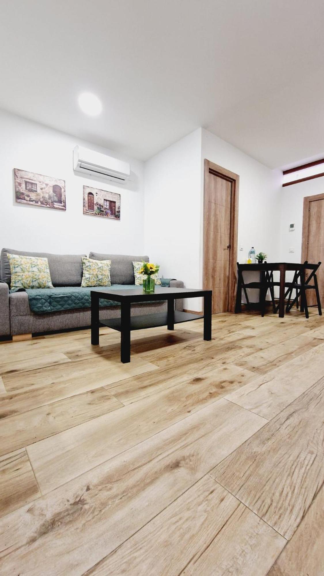 Almendrales Apartment Мадрид Екстериор снимка