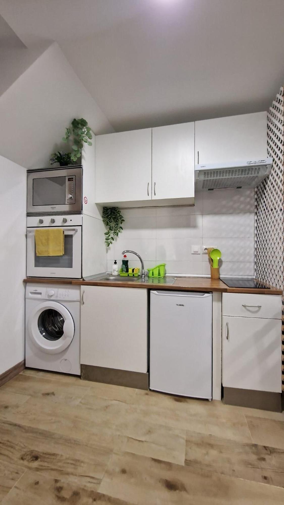 Almendrales Apartment Мадрид Екстериор снимка